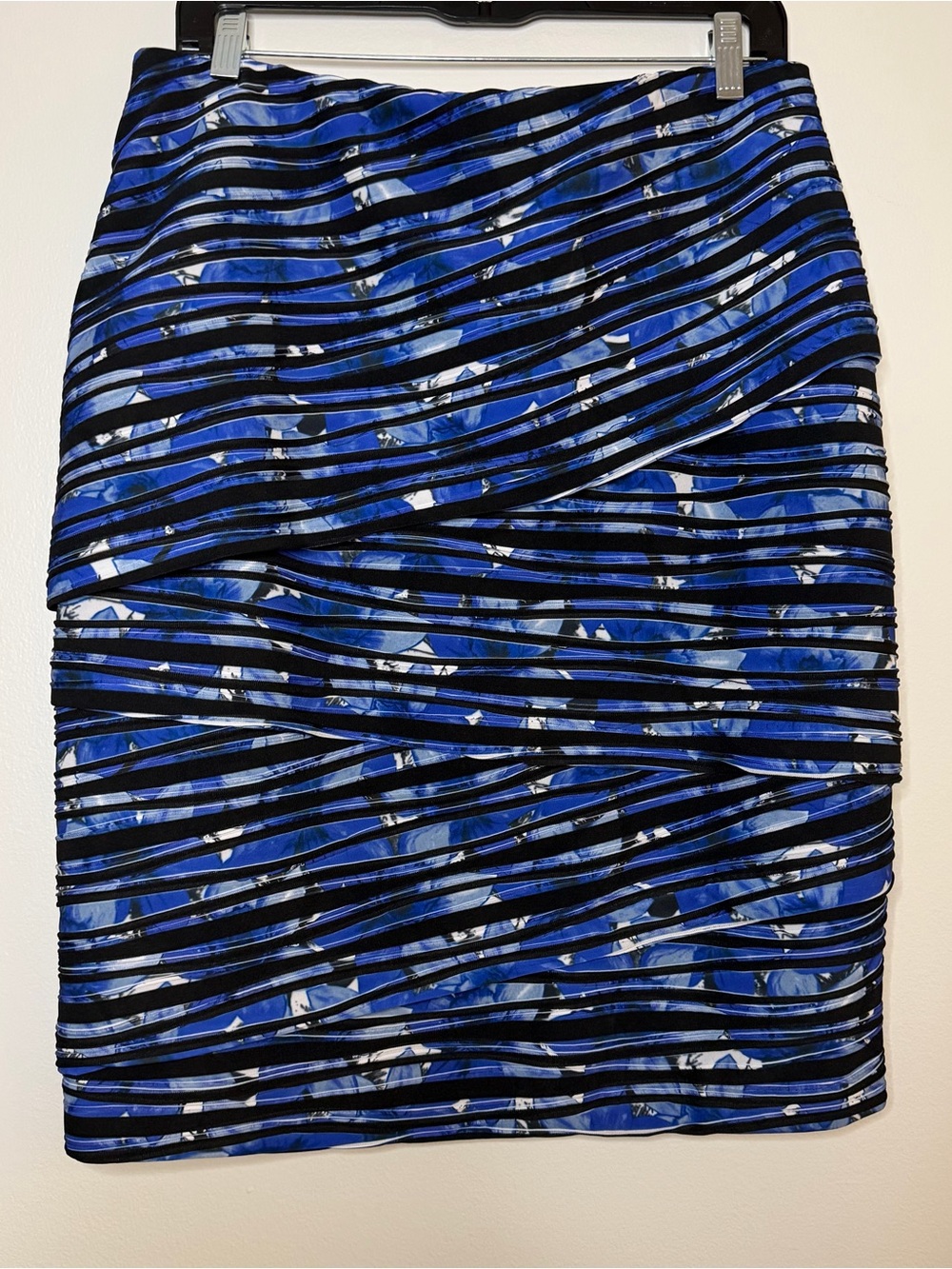 Joseph Ribkoff Blue and Black Striped Floral stretchy Pencil Skirt.12
